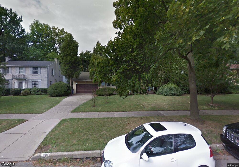 581 Pemberton Rd, Grosse Pointe Park, MI 48230 - photo 1