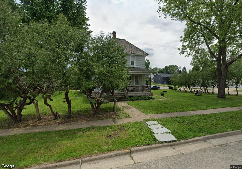 581 W 4th St, Zumbrota, MN 55992 - photo 1