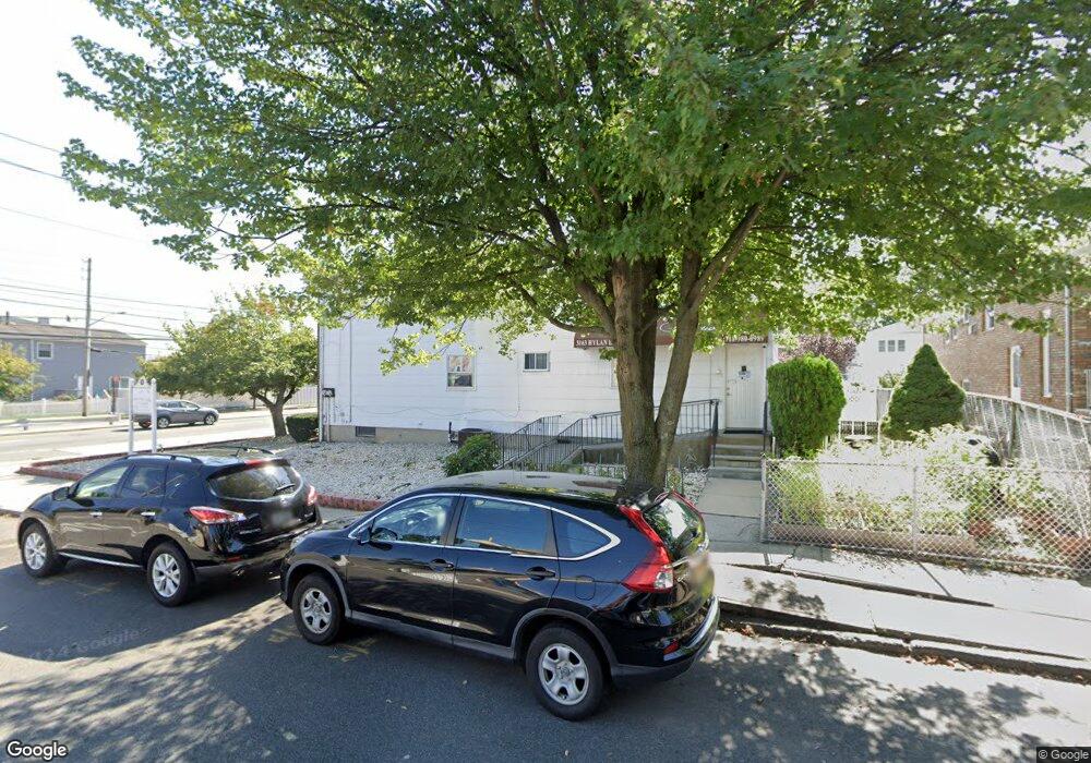 3163 Hylan Blvd, Staten Island, NY 10306 - photo 1