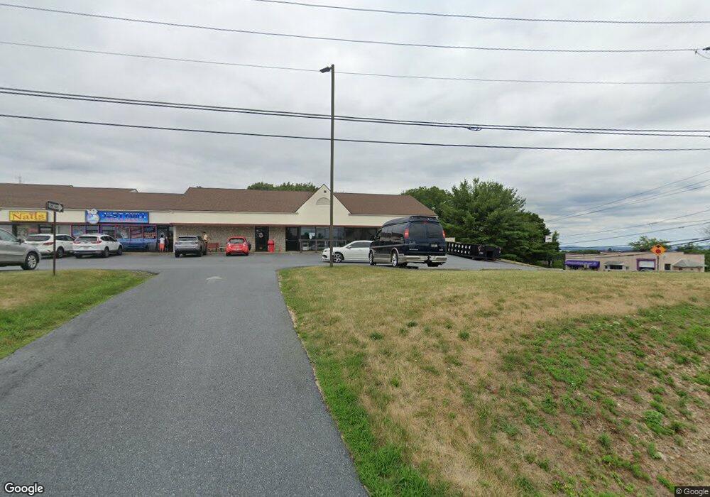 5501 Macarthur Rd, Whitehall, PA 18052 - photo 1