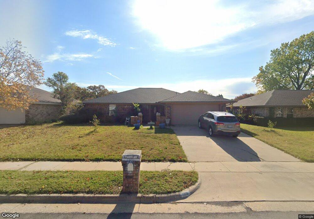 1316 Fieldstone Dr, Bedford, TX 76022 - photo 1