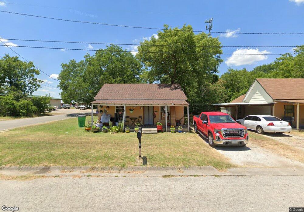 719 Field St, Gainesville, TX 76240 - photo 1