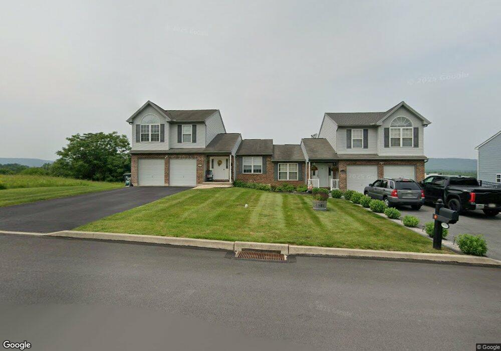3437 Fury Ct, Slatington, PA 18080 - photo 1