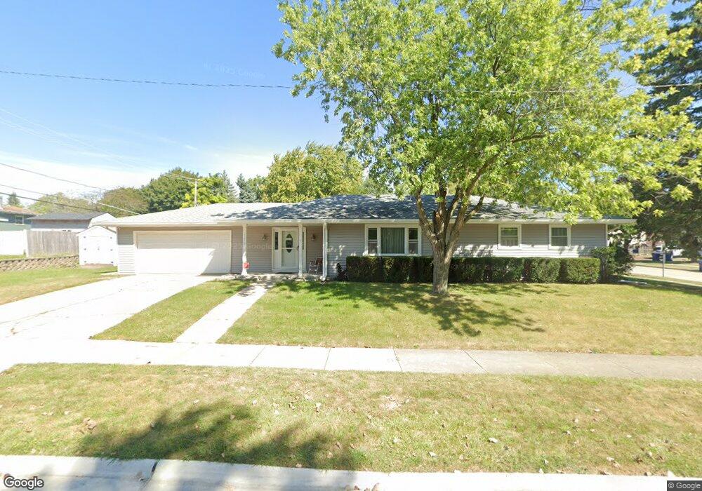 2830 University Ave, Waukegan, IL 60085 - photo 1