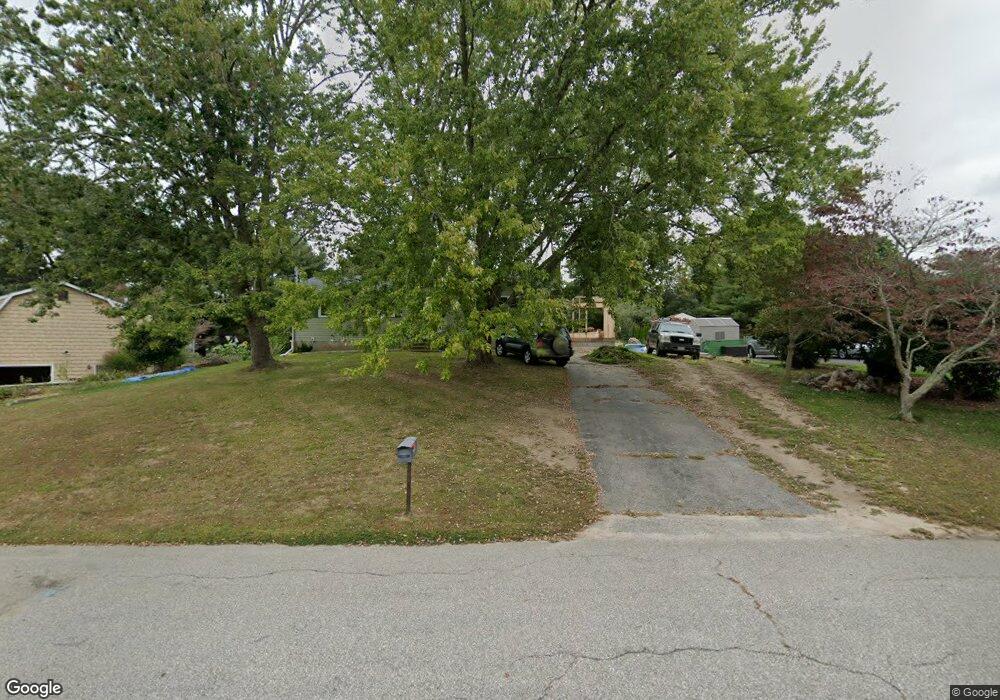 49 Quannacut Rd, Westerly, RI 02891 - photo 1