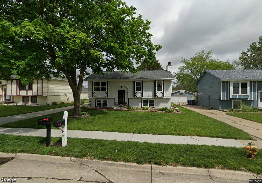 316 E Leland Ave, Des Moines, IA 50315 - photo 1