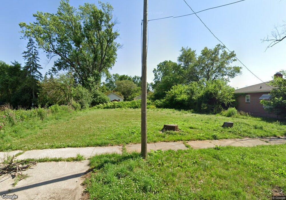 939 Alvord Ave, Flint, MI 48507 - photo 1