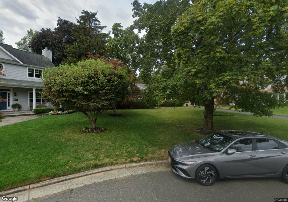 29 Robin Rd, Rumson, NJ 07760 - photo 1