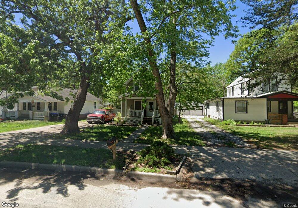 1161 SW Randolph Ave, Topeka, KS 66604 - photo 1