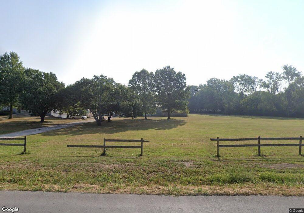 201 N Ward Rd, Raymore, MO 64083 - photo 1