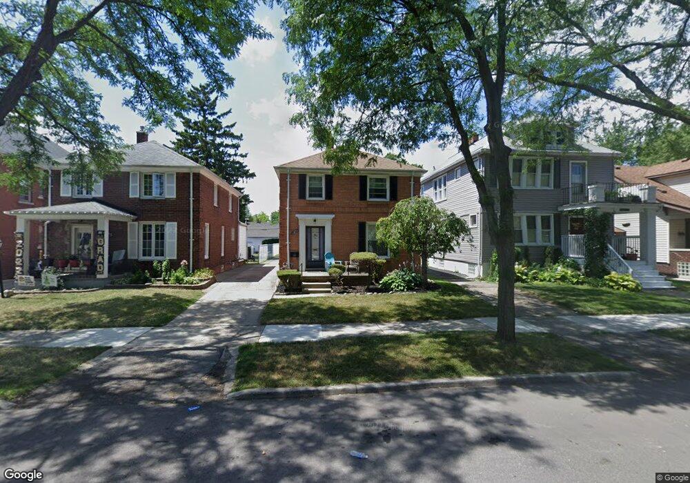 1371 Lakepointe St, Grosse Pointe Park, MI 48230 - photo 1