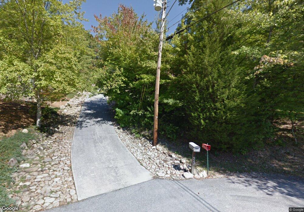 5248 Donlyn Ln, Hixson, TN 37343 - photo 1