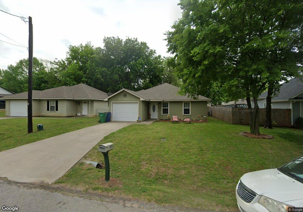 323 Texas St, Pottsboro, TX 75076 - photo 1