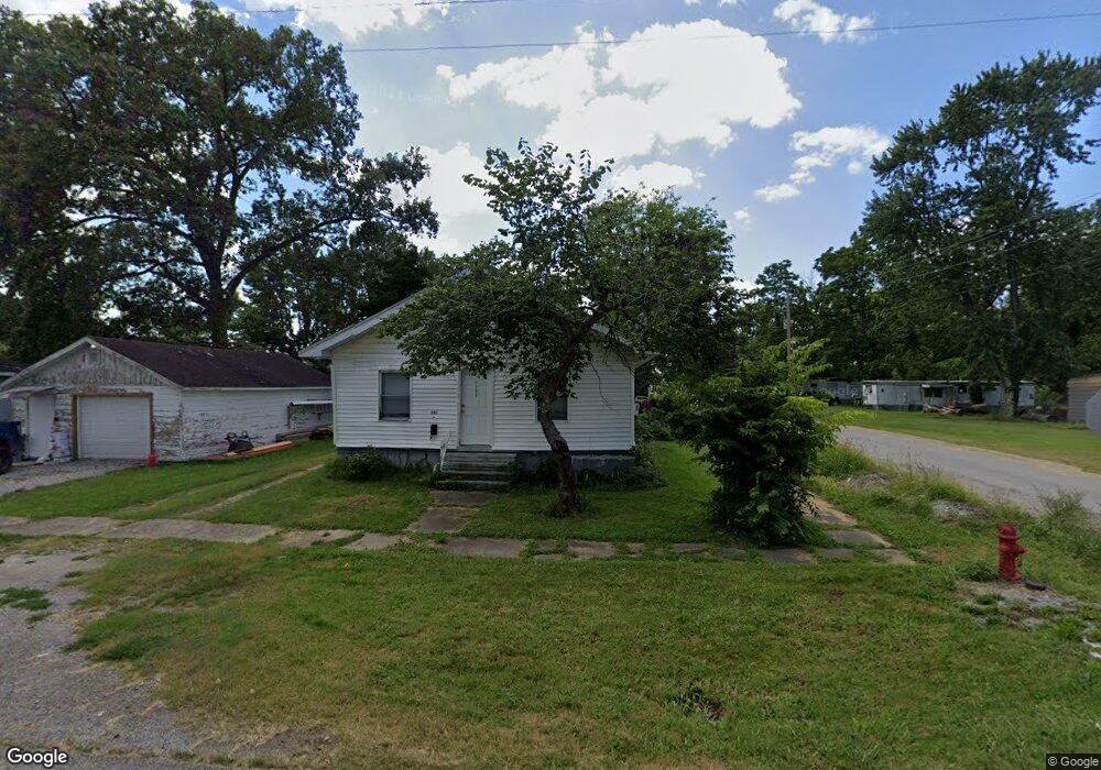 729 N Webster St, Harrisburg, IL 62946 - photo 1