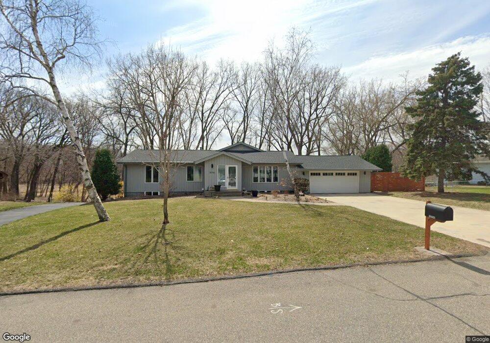 15743 Randall Ln, Minnetonka, MN 55345 - photo 1