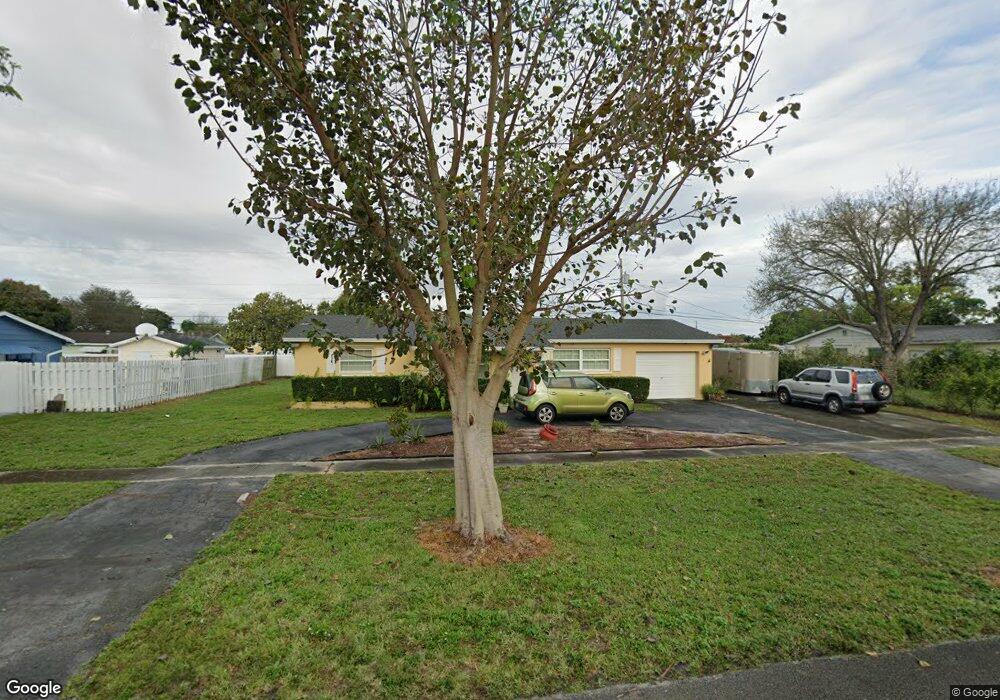 1581 Linda Lou Dr, West Palm Beach, FL 33415 - photo 1