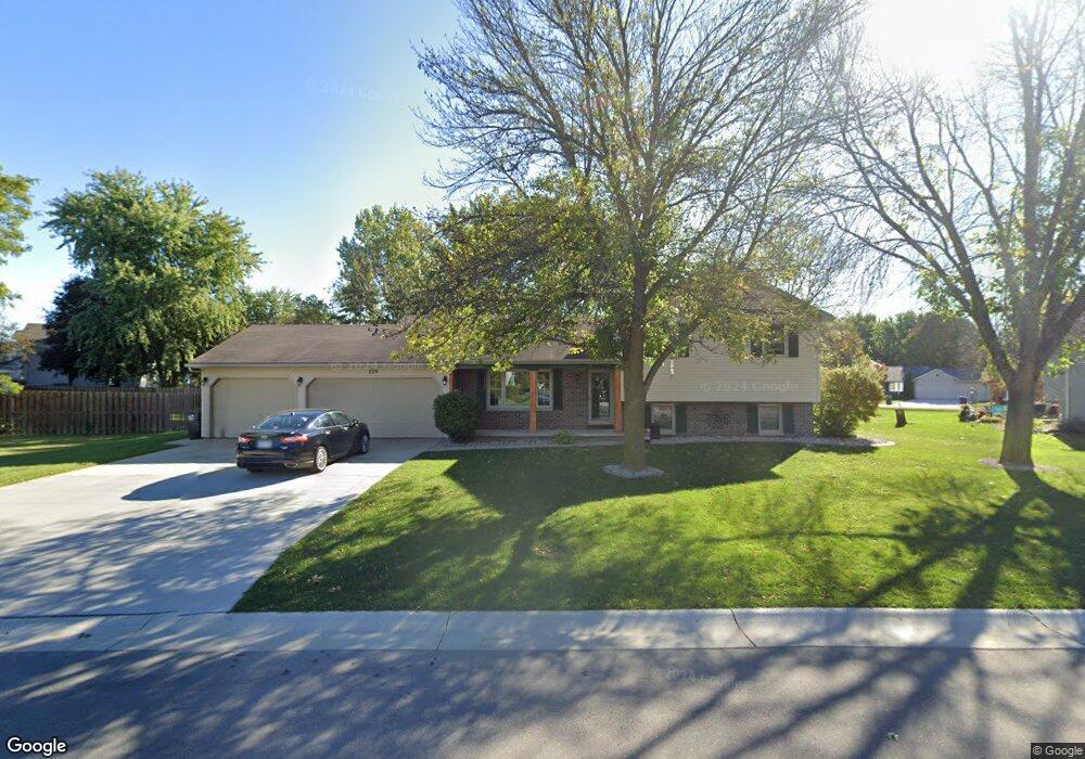 N220 Woodstock Ln, Appleton, WI 54915 - photo 1