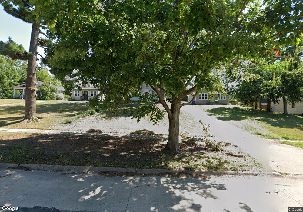 233 Sinclair Ave SE, Cedar Rapids, IA 52403 - photo 1