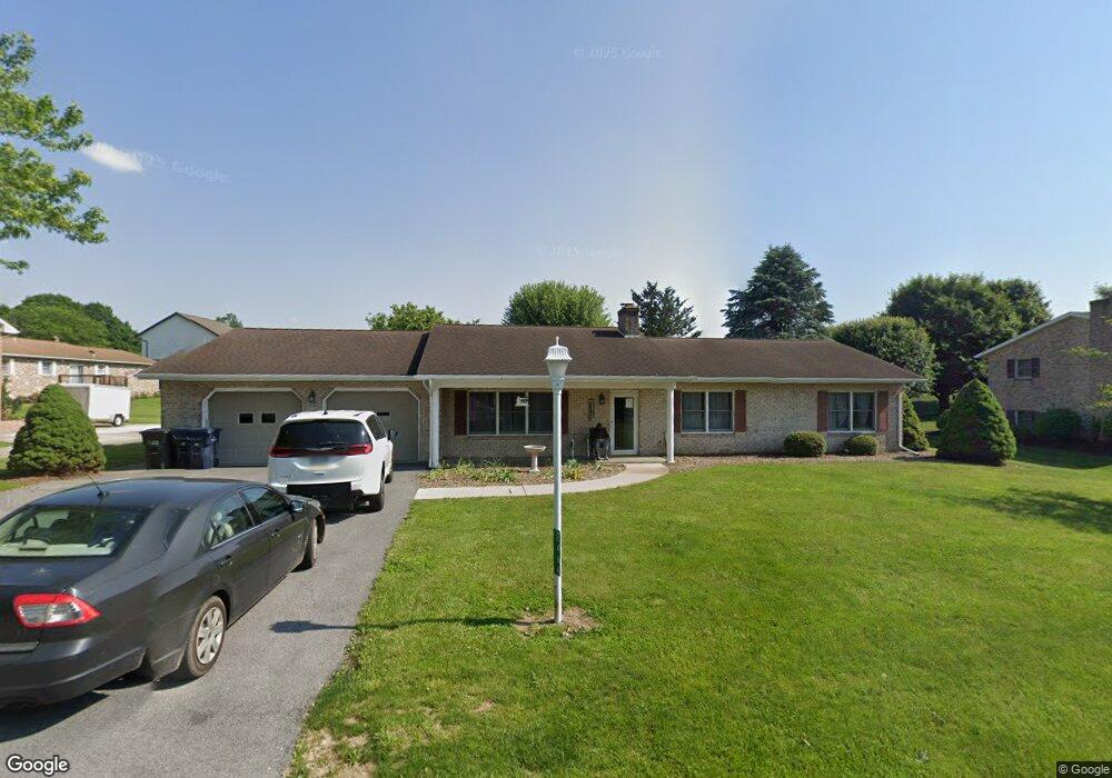 2464 Sardonyx Dr, Chambersburg, PA 17202 - photo 1