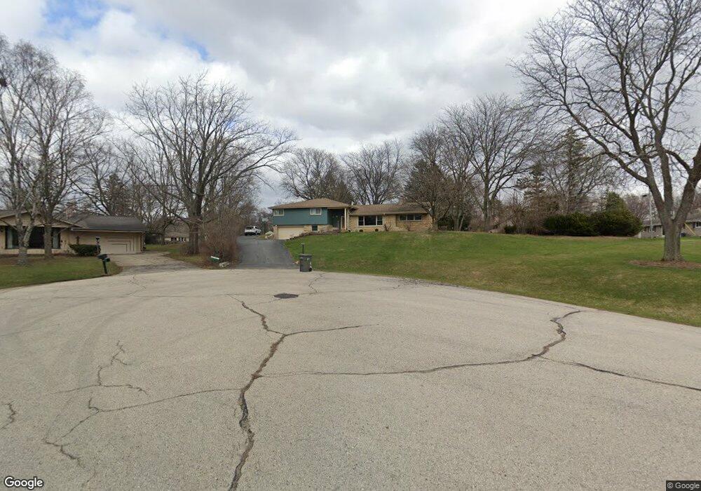 W128S6626 Somerset Cir, Muskego, WI 53150 - photo 1