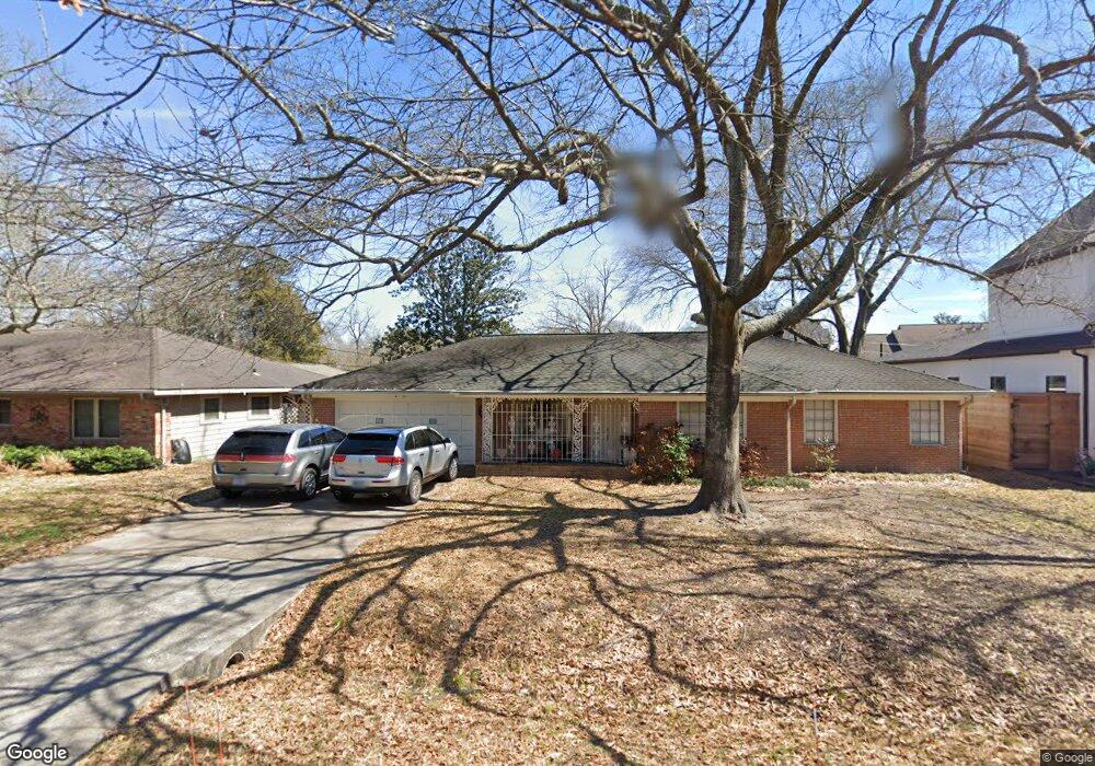 1734 Longacre Dr, Houston, TX 77055 - photo 1