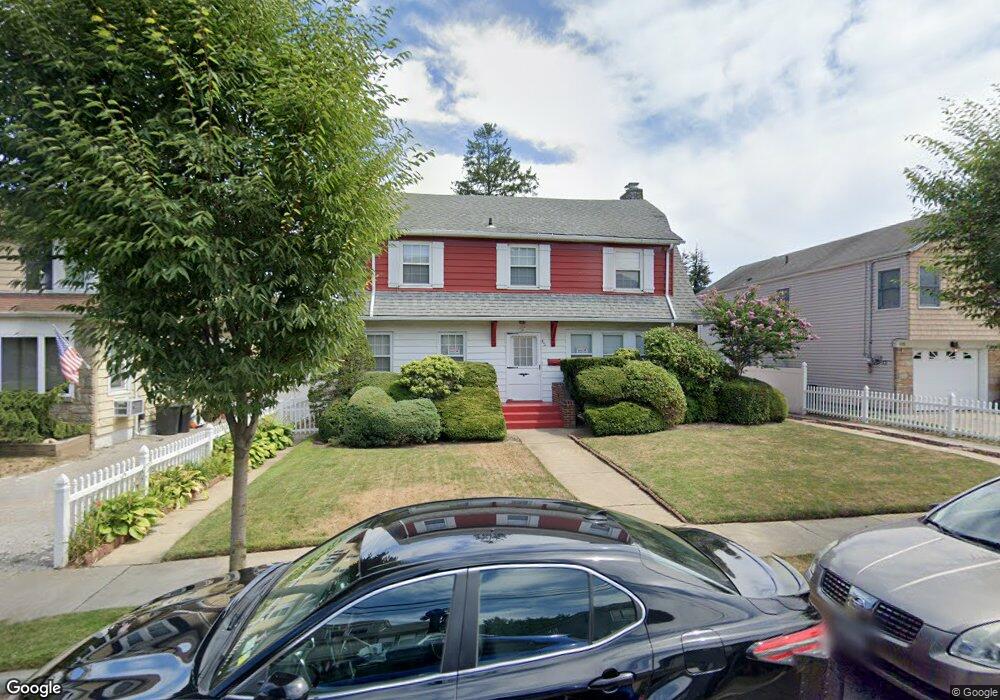 402 Oceanpoint Ave, Cedarhurst, NY 11516 - photo 1