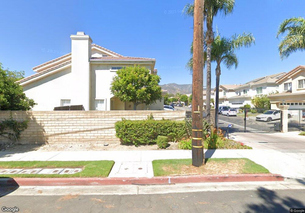 13636 1/4 Dronfield Ave unit 111, Sylmar, CA 91342 - photo 1