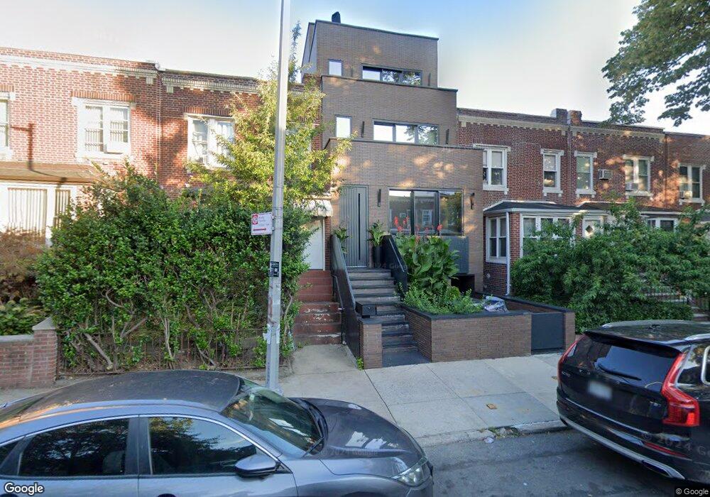 2510 37th St, Astoria, NY 11103 - photo 1