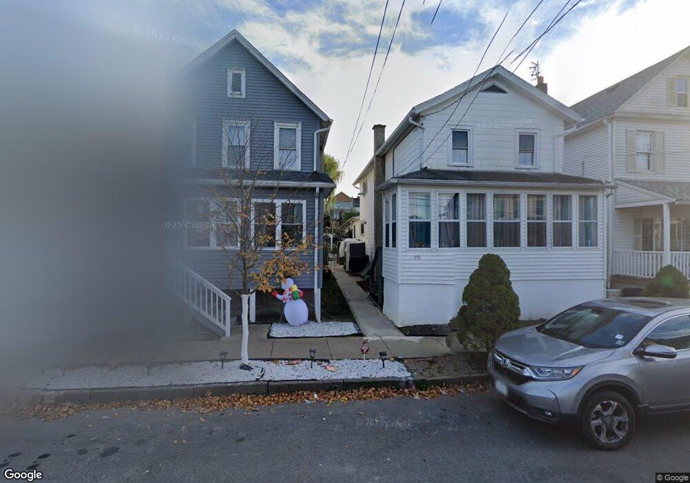 293 Bowman St, Wilkes Barre, PA 18702 - photo 1