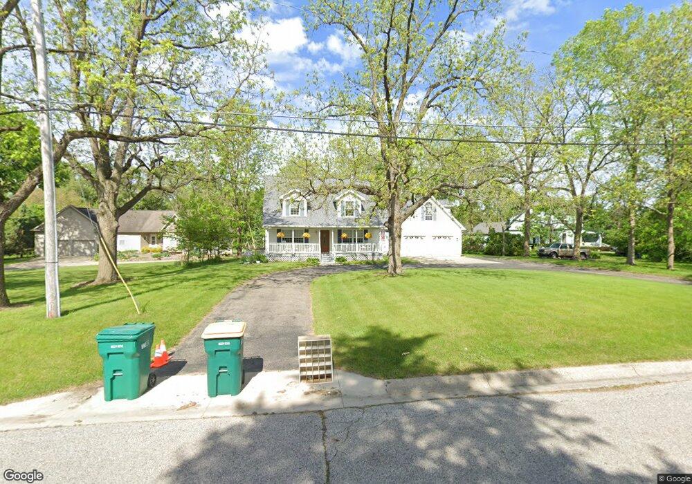 489 Hut West Dr, Flushing, MI 48433 - photo 1