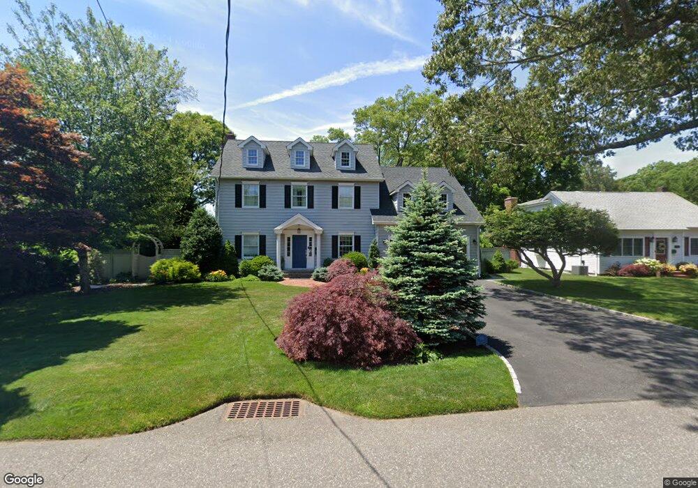 178 Oakwood Ave, Bayport, NY 11705 - photo 1