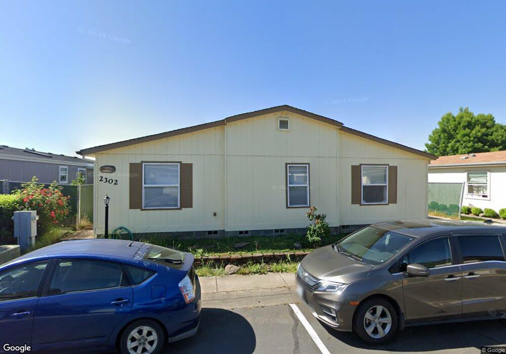 2302 Lara Ln, Central Point, OR 97502 - photo 1