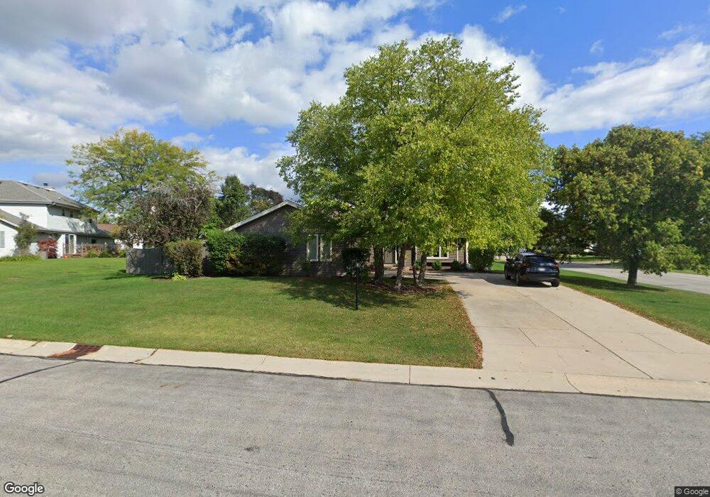 W171N10718 Aspen Ct, Germantown, WI 53022 - photo 1