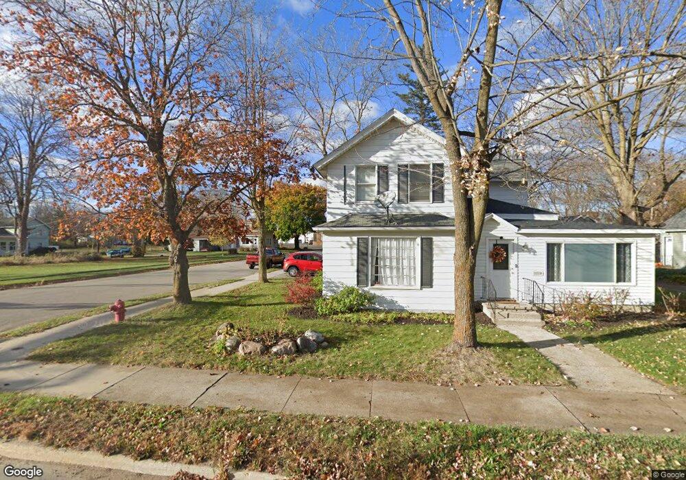 623 W Main St, Lowell, MI 49331 - photo 1