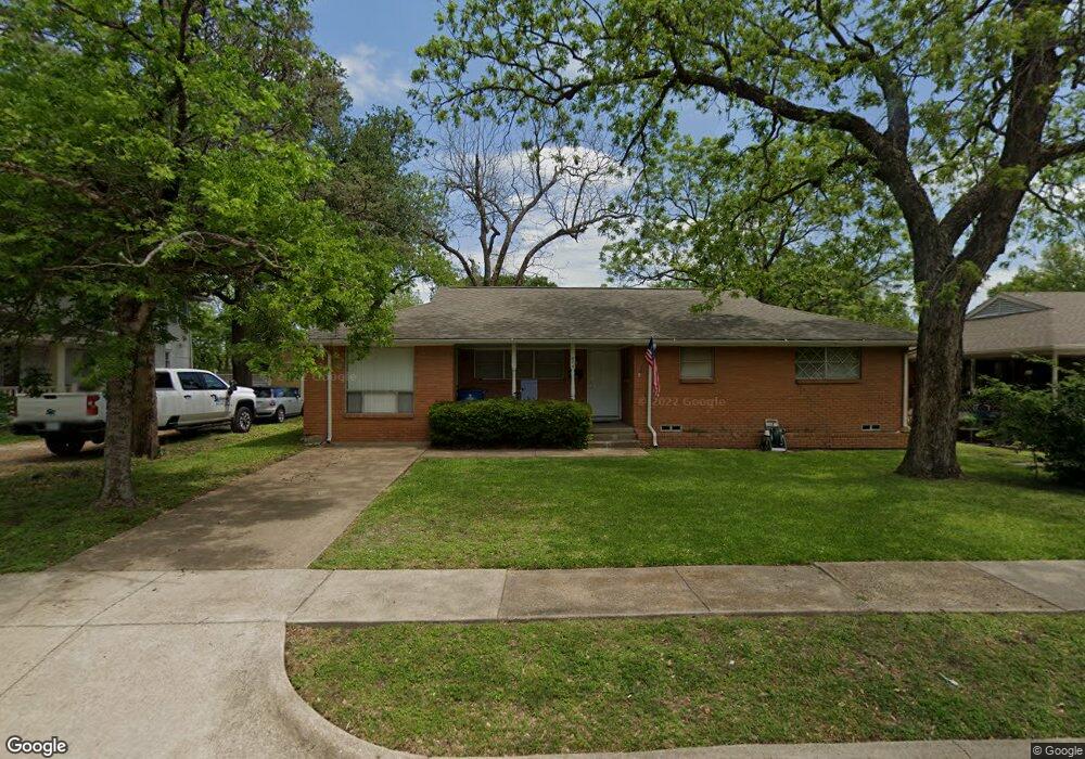 604 N Dallas St, Ennis, TX 75119 - photo 1