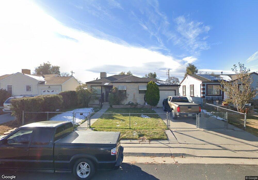 2373 Geneva St, Aurora, CO 80010 - photo 1