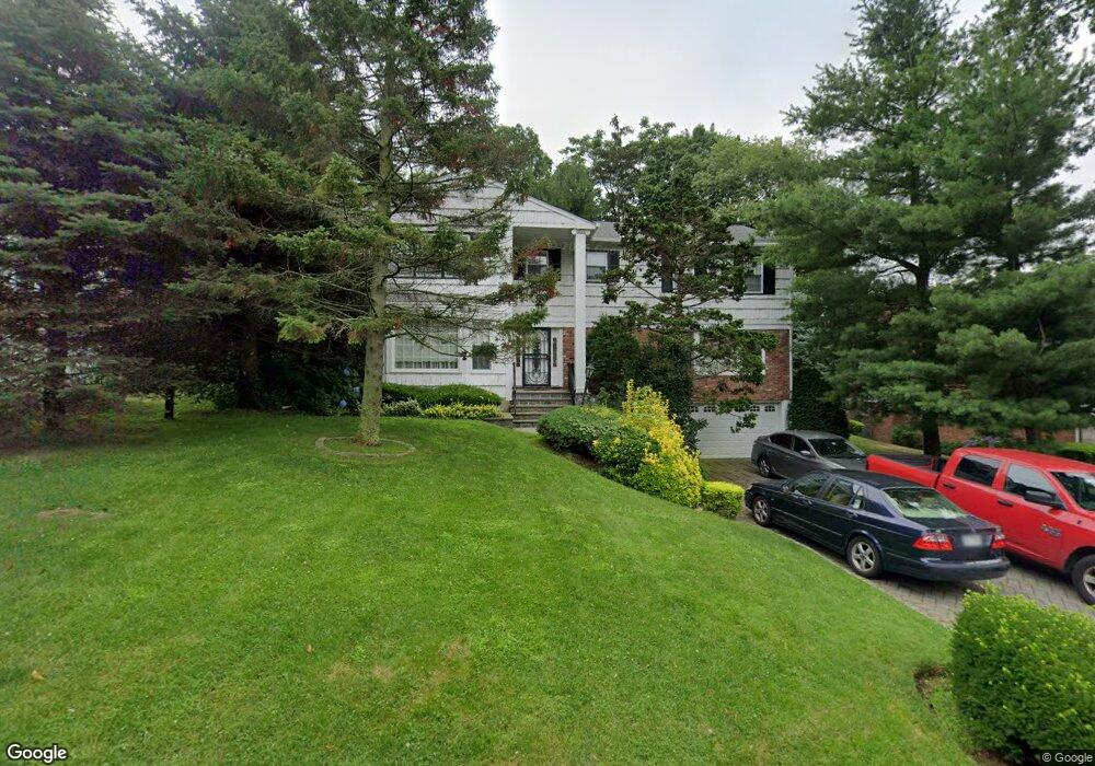 20 Colony Ln, Manhasset, NY 11030 - photo 1