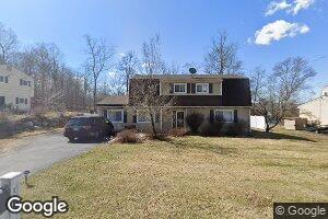 16 Ross Ln, Middletown, NY 10941