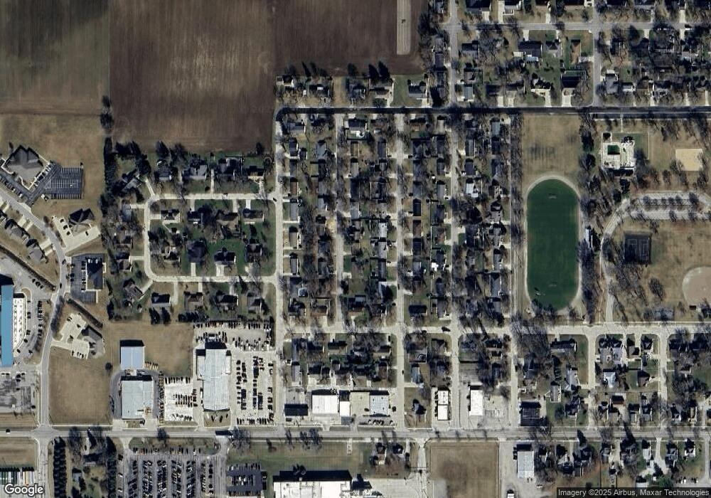 206 Douglas Dr, Archbold, OH 43502 - photo 1