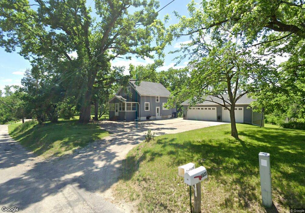 1635 31st St SE, Cedar Rapids, IA 52403 - photo 1