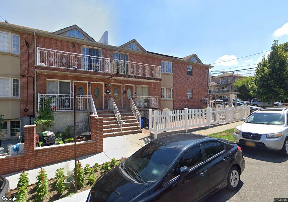 6151 162nd St unit 2nd Fl, Fresh Meadows, NY 11365 - photo 1