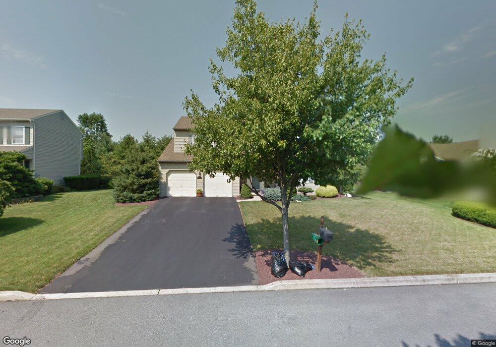 4687 Hampshire Dr, Bethlehem, PA 18017 - photo 1