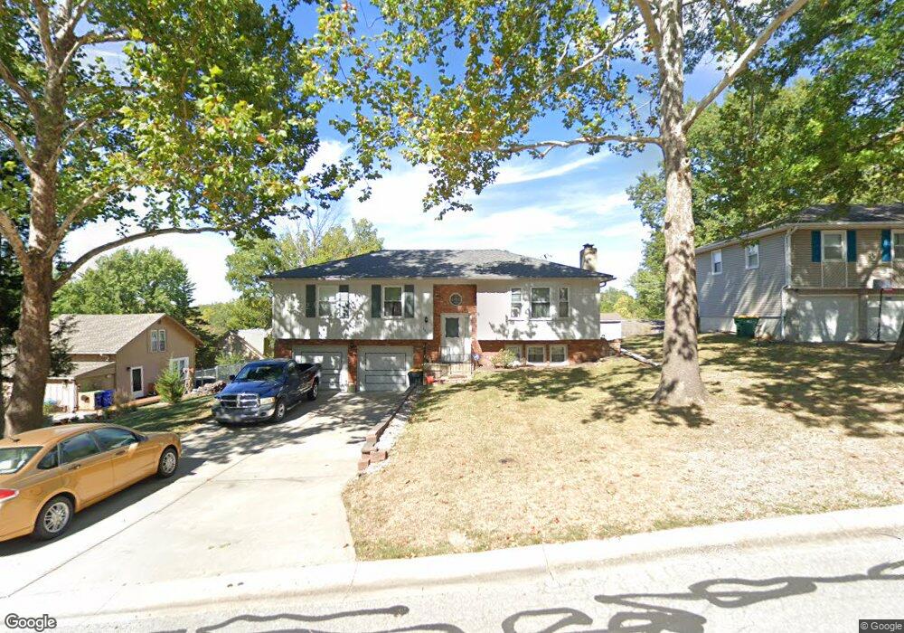 5910 Hauser Dr, Shawnee, KS 66216 - photo 1