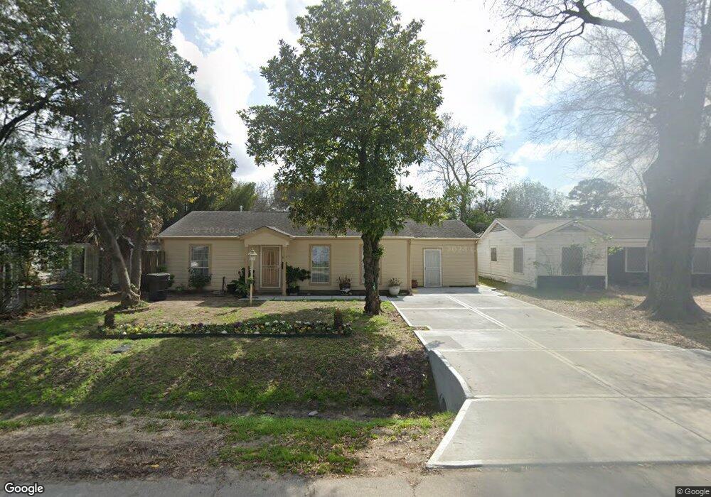 62 Farrell St, Houston, TX 77022 - photo 1