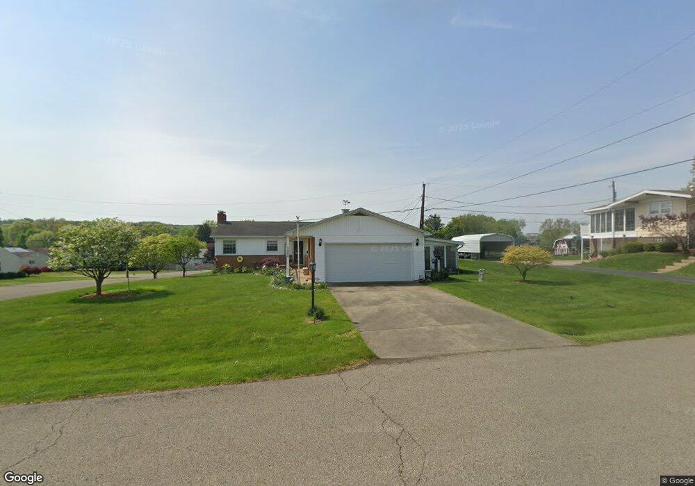 1295 Ivy St, Coshocton, OH 43812 - photo 1