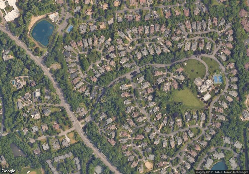 2 Meadow Ln, Manhasset, NY 11030 - photo 1