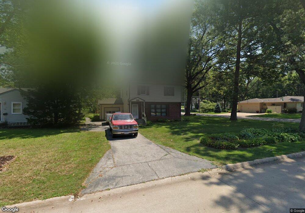 1207 Maple St, Shenandoah, IA 51601 - photo 1