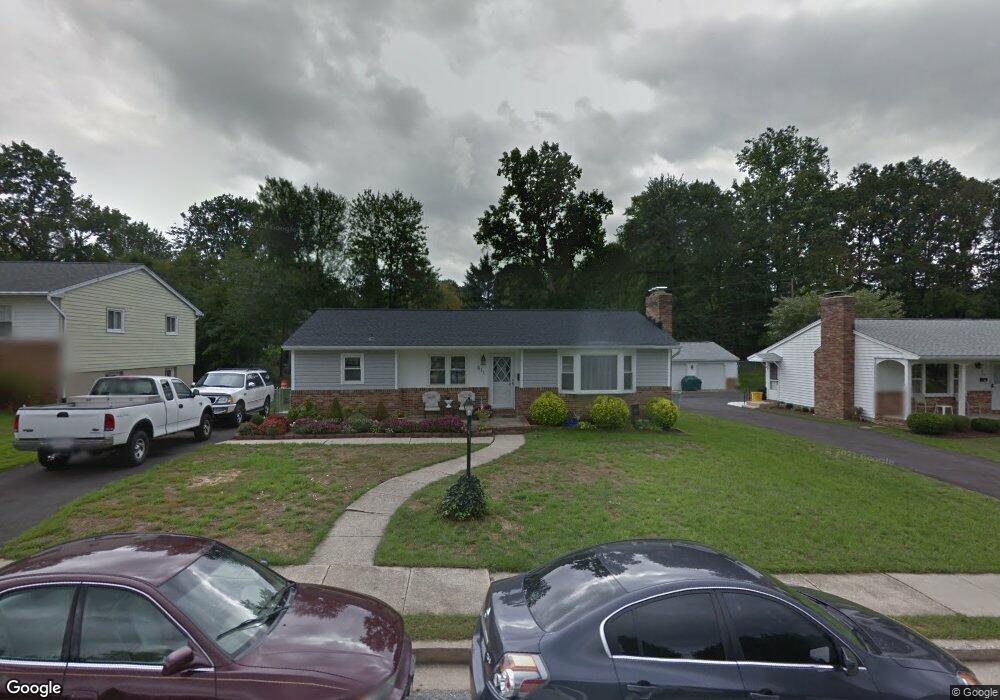 611 Shipley Rd, Linthicum Heights, MD 21090 - photo 1