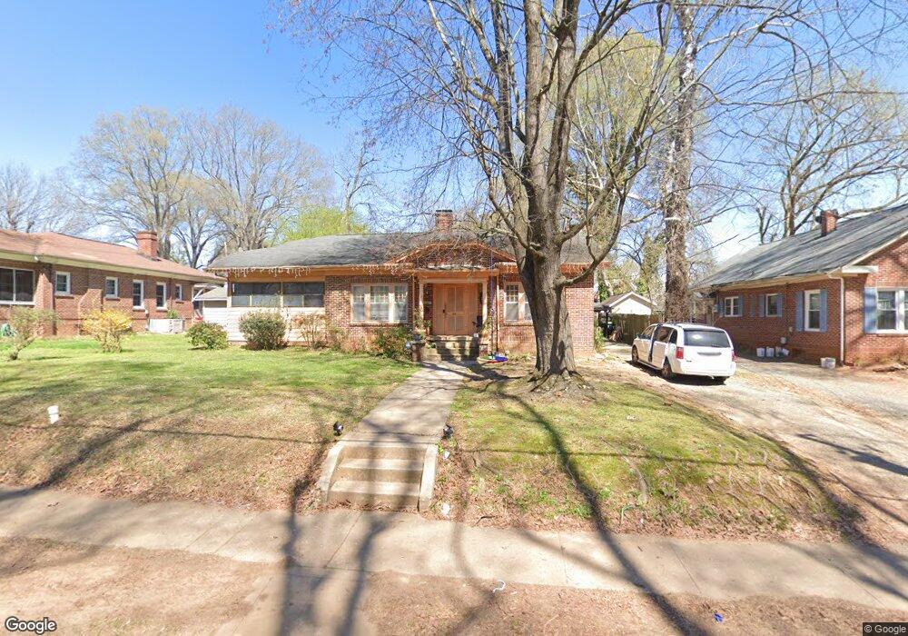 411 S 2nd Ave, Siler City, NC 27344 - photo 1