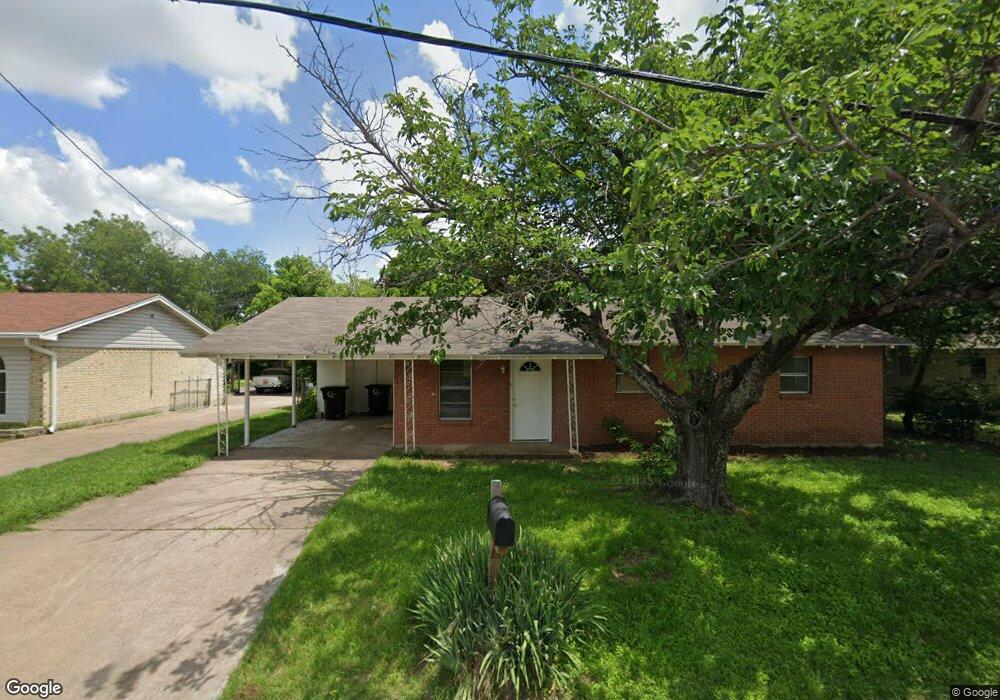 1004 Grand Ave, Cleburne, TX 76033 - photo 1